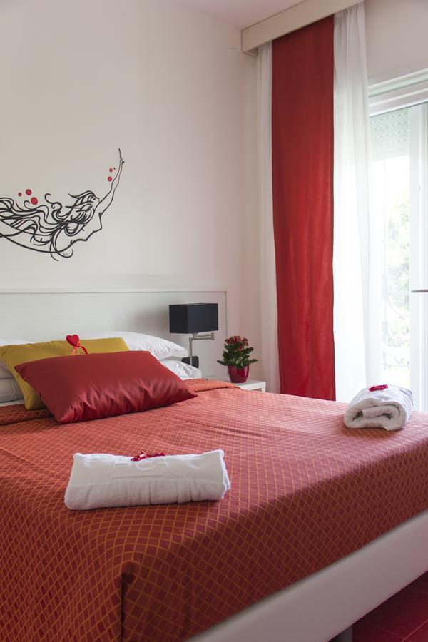 Hotel Villa Chiara Terracina Exterior foto